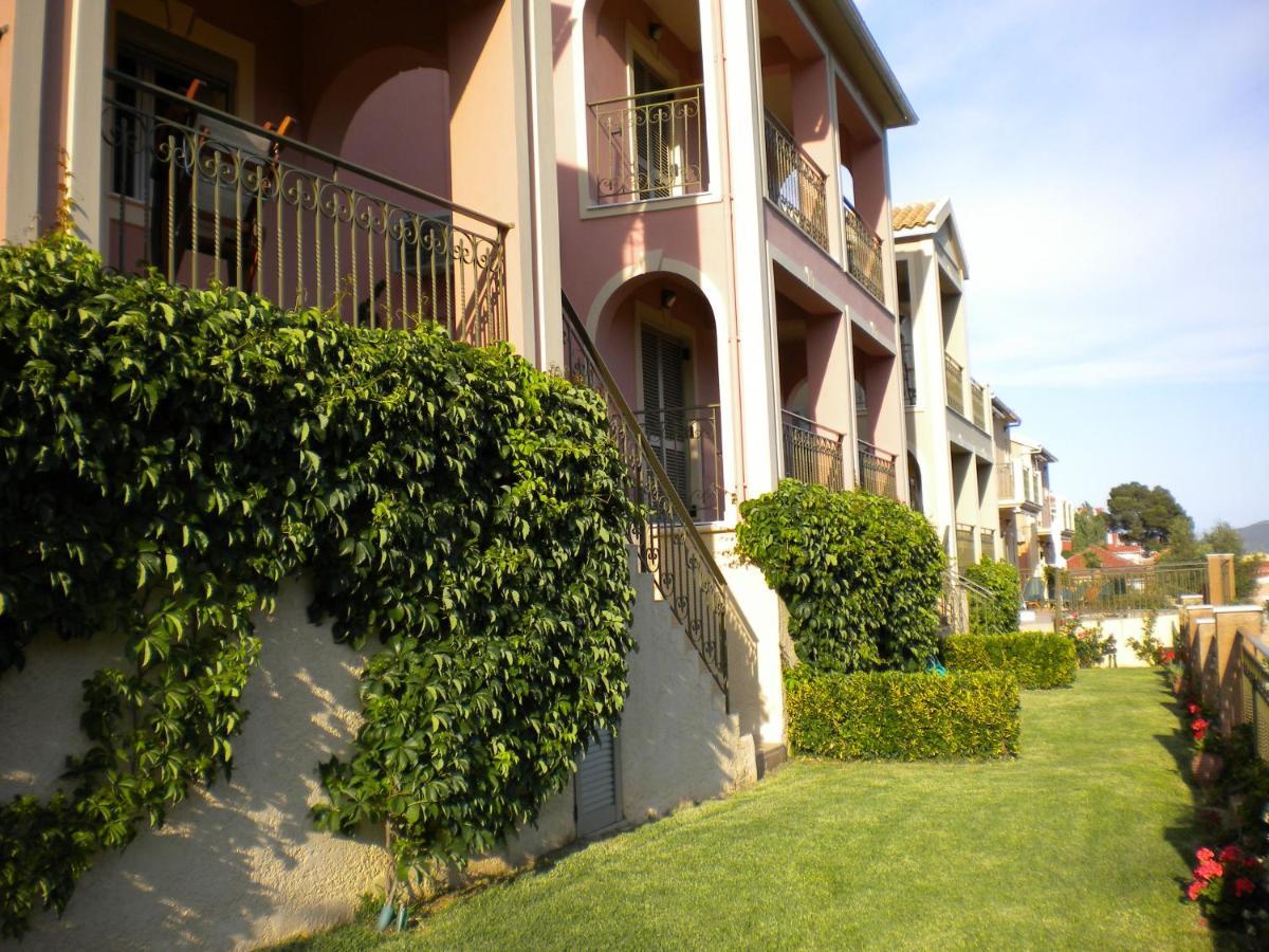 Garden Villas Agia Efimia ภายนอก รูปภาพ