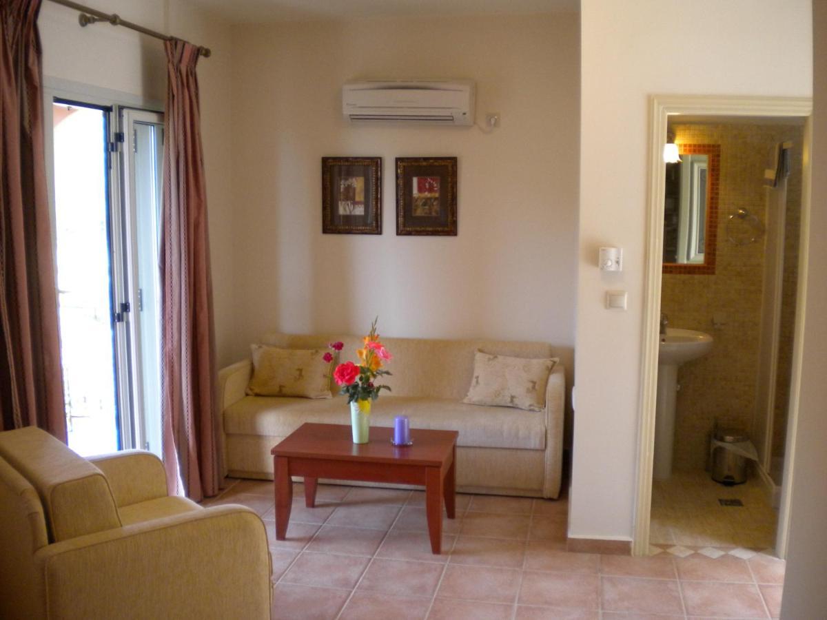 Garden Villas Agia Efimia ภายนอก รูปภาพ